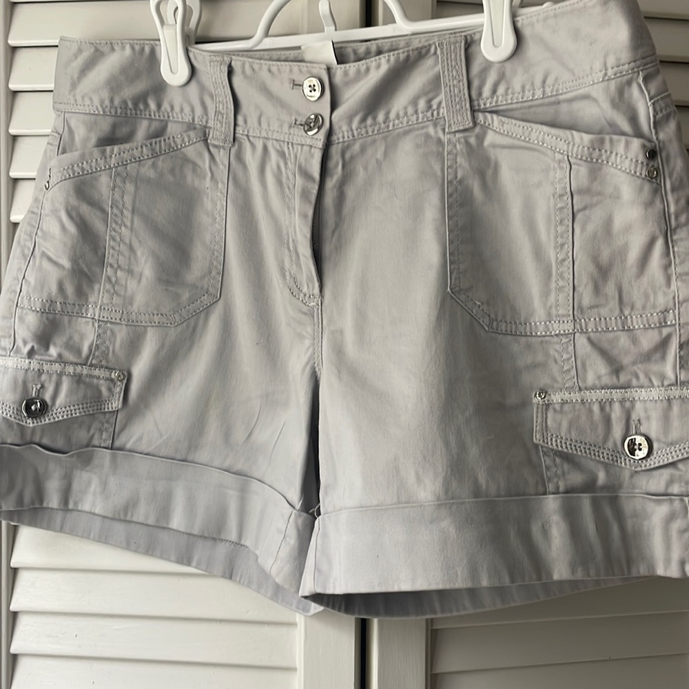 EUC WHBM gray shorts size 6